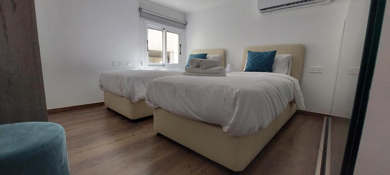 Eleantre Holiday Apartments Paphos Eksteriør bilde